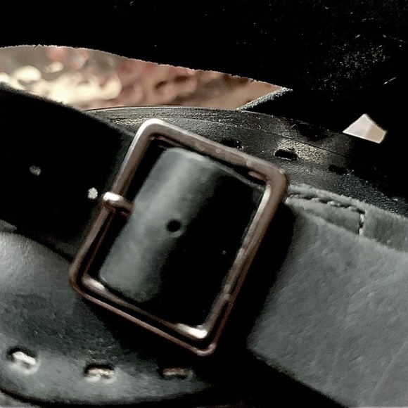 ITALIAN GIANNI BINI SIZE 7 1/2 MEDIUM WOMENS’ SANDALS IN BLACK - Picture 5 of 9